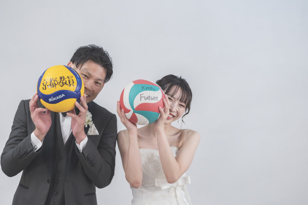 大好きなバレーボールと残す、おふたりらしいフォトウェディング♪