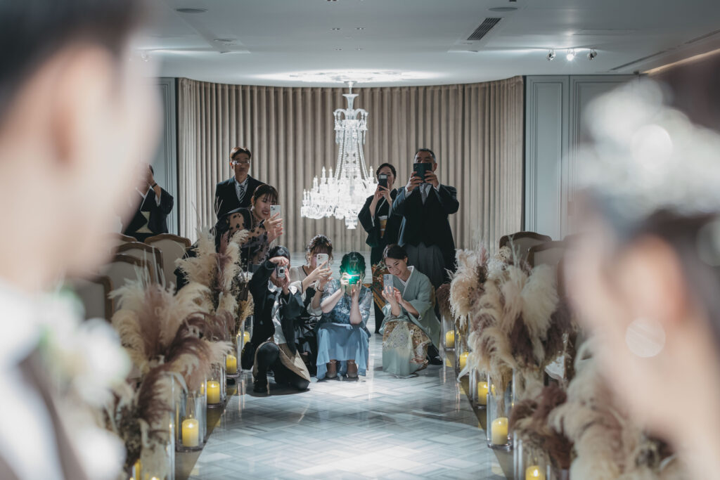 家族からの祝福に包まれて。大切な人と残すフォトウェディング