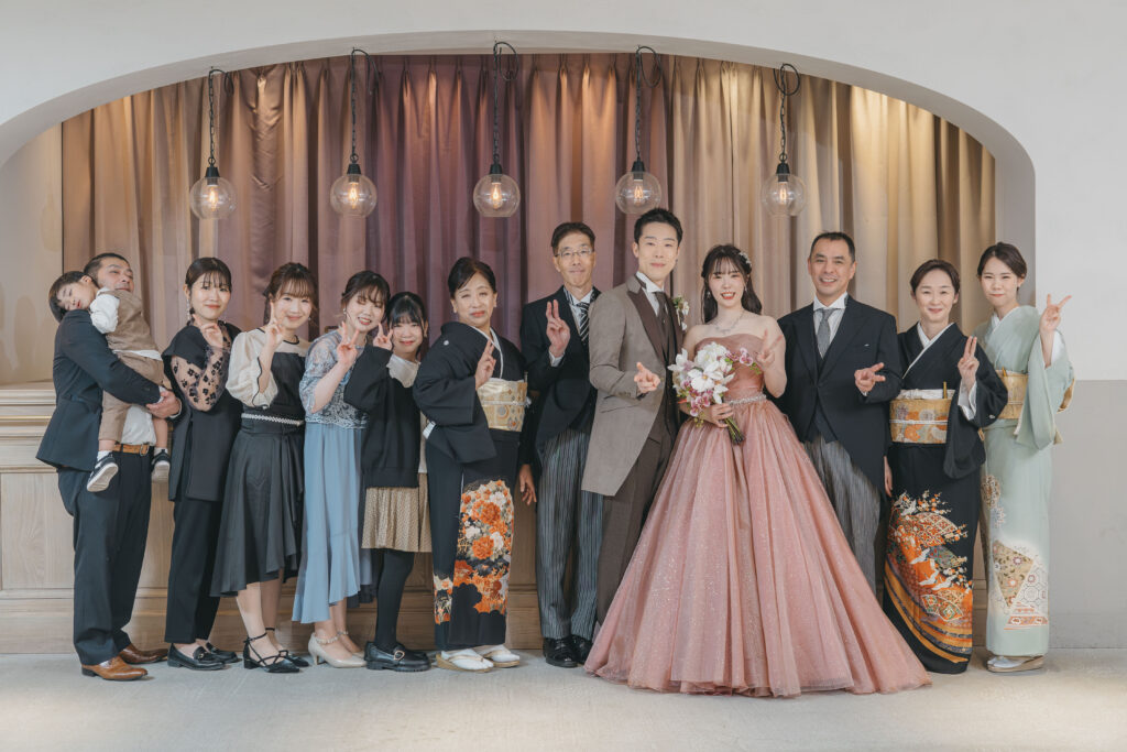 家族からの祝福に包まれて。大切な人と残すフォトウェディング