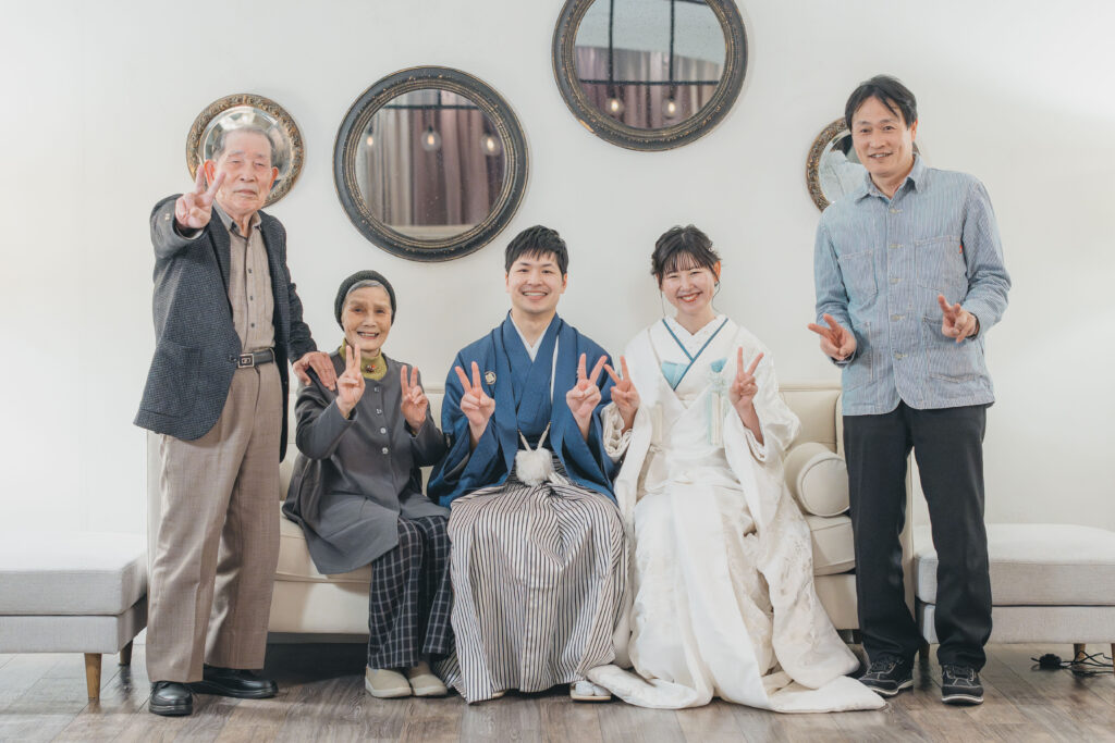 ご家族の愛に包まれて。涙と笑顔あふれるフォトウェディング