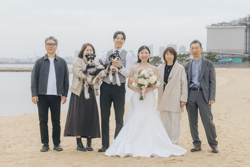 愛犬と一緒に楽しむ、自然体のビーチロケフォト