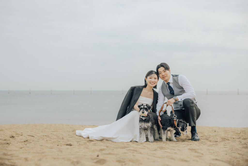 愛犬と一緒に楽しむ、自然体のビーチロケフォト