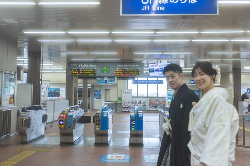 おふたりが出会った「2年6組」で。高校ロケーションフォト