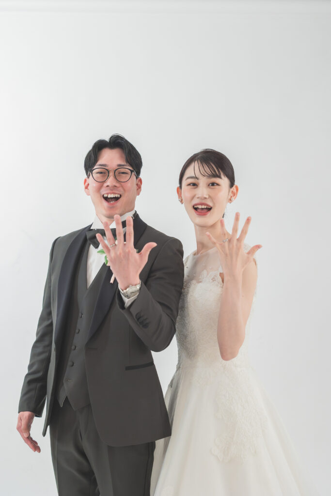 おふたりの好きなお笑いを取り入れて。オリジナルフォトウェディング