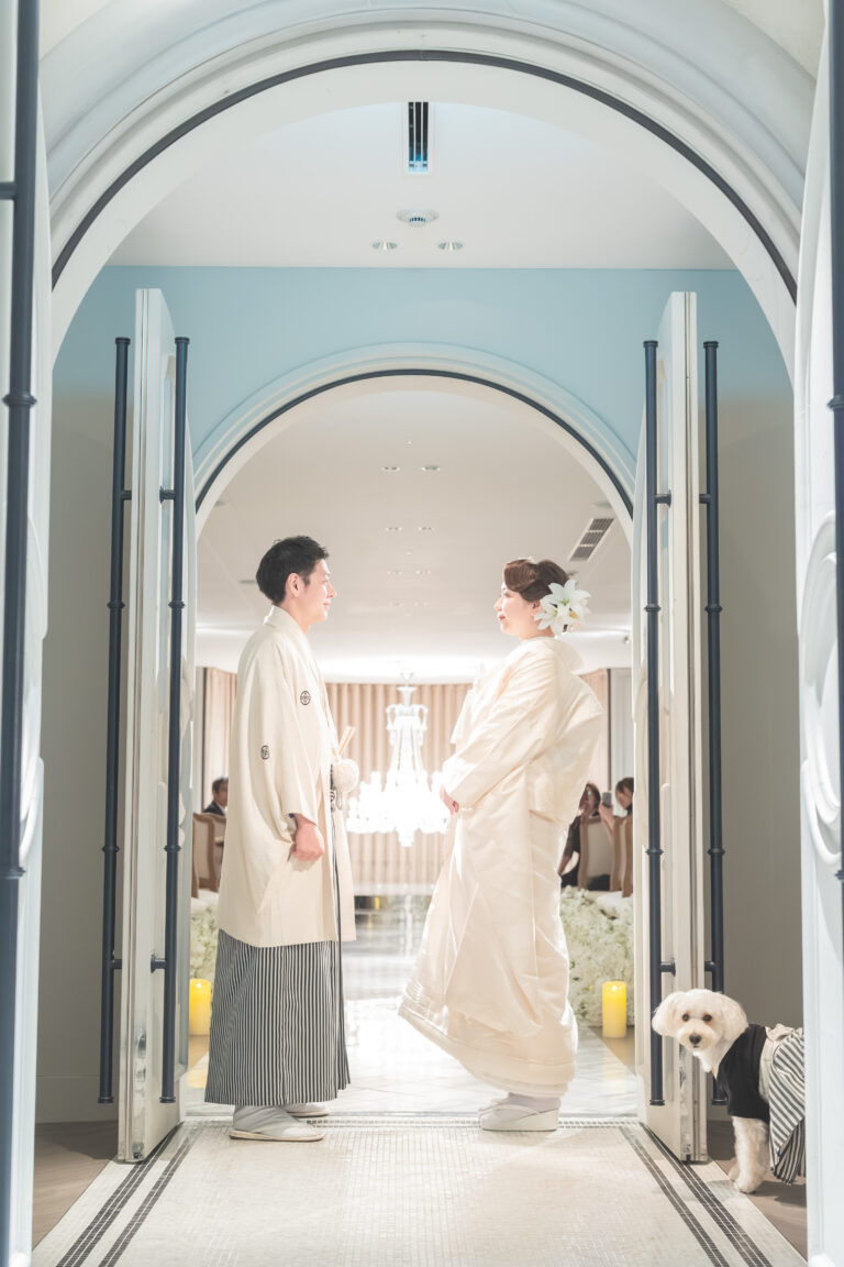 家族と愛犬そろって和装フォト。笑顔と拍手に包まれた撮影