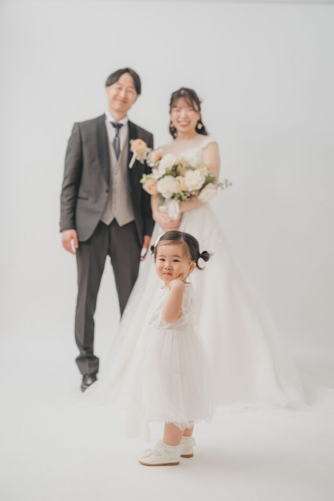 家族４人で残す、やさしくて可愛いフォトウエディング