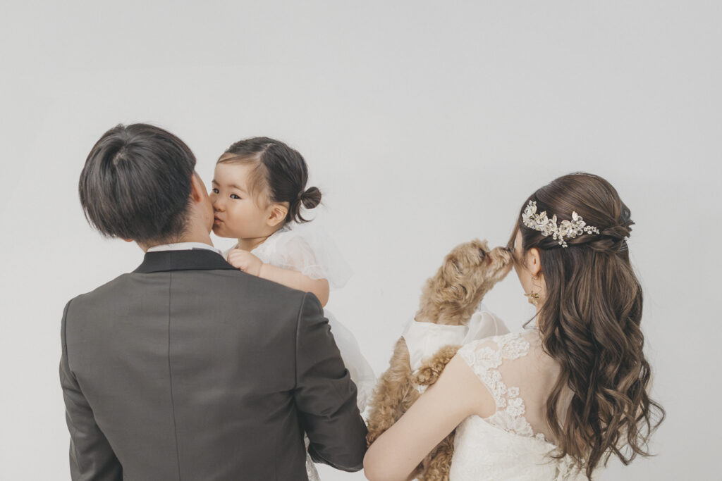 家族４人で残す、やさしくて可愛いフォトウエディング