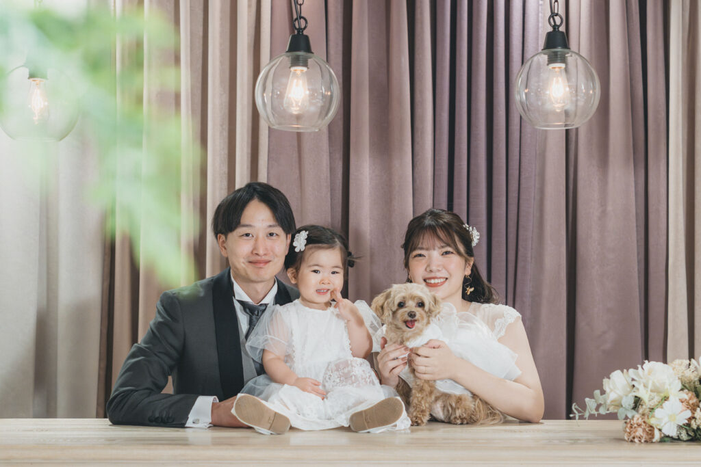 家族４人で残す、やさしくて可愛いフォトウエディング