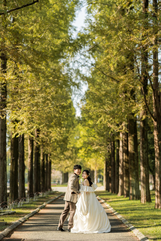 「笑顔と自然に包まれて ― おふたりらしい一日」