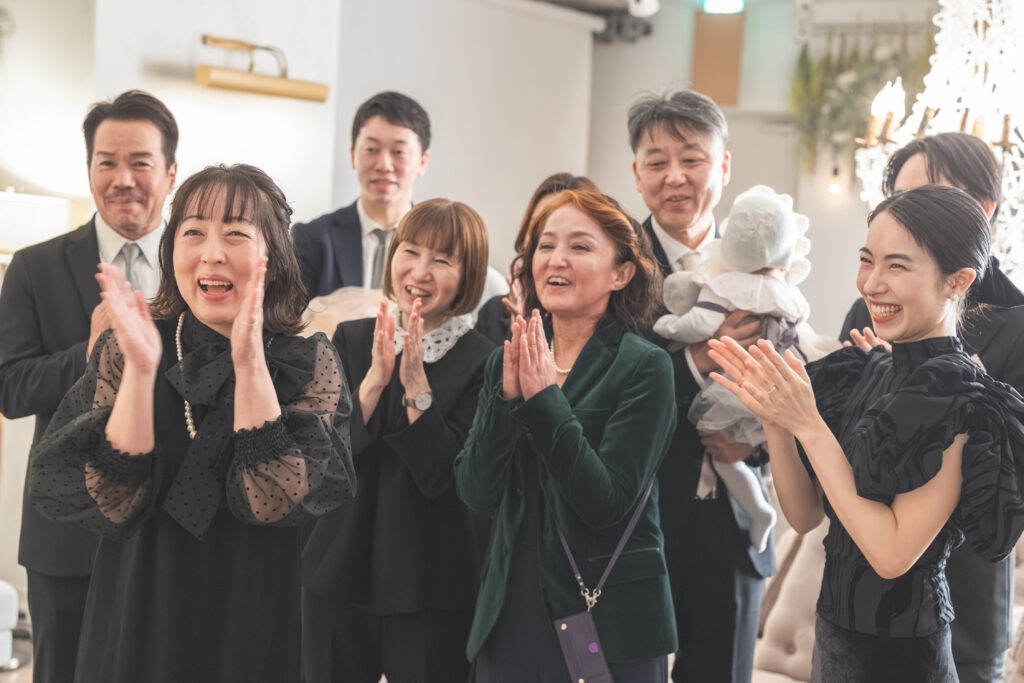 涙に包まれた感動のチャペルフォト