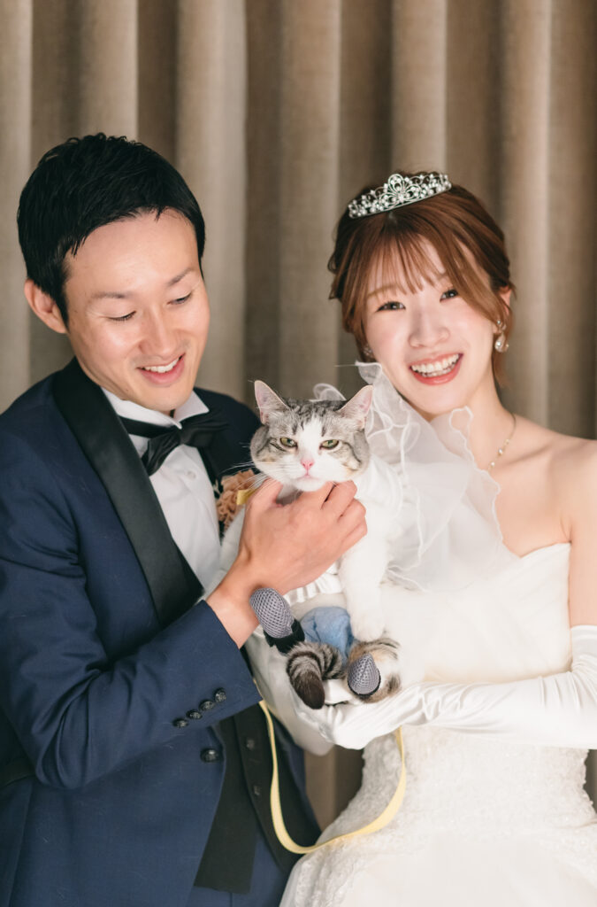 大切な家族の猫ちゃんと一緒に♡ウェディングフォト