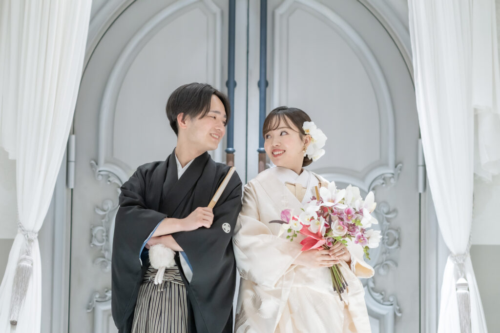 おふたりらしい笑顔と、家族と過ごす和装フォト
