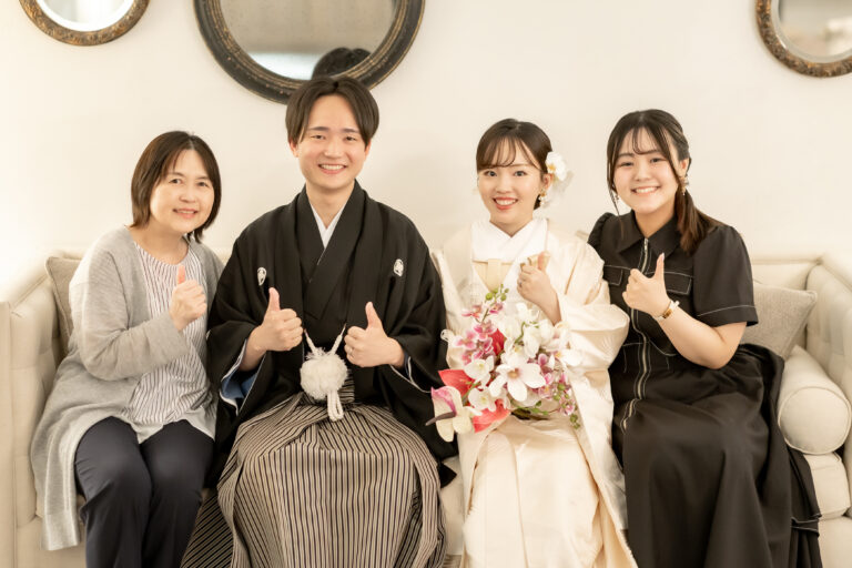 おふたりらしい笑顔と、家族と過ごす和装フォト